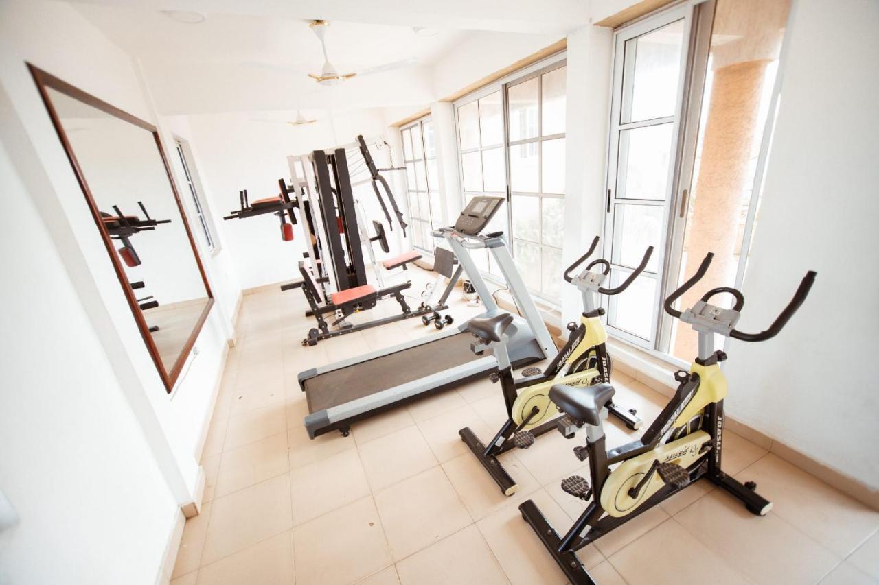 Plus 33 Hotel Nungua Экстерьер фото