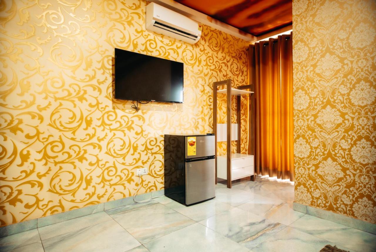 Plus 33 Hotel Nungua Экстерьер фото