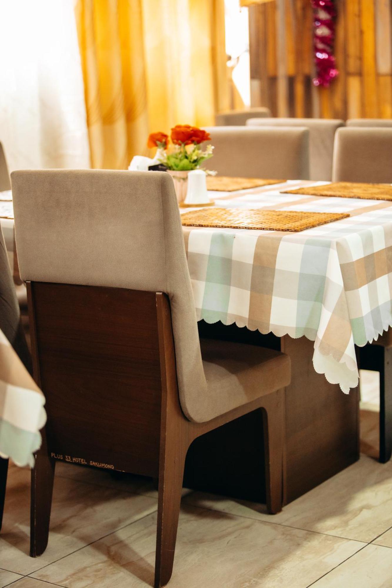 Plus 33 Hotel Nungua Экстерьер фото