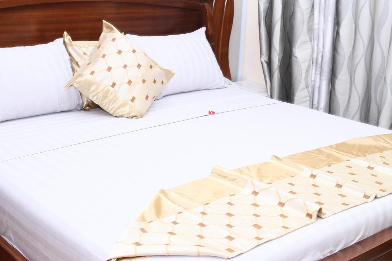 Plus 33 Hotel Nungua Экстерьер фото